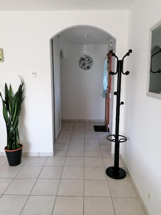 Maison D'Hotes Saint-Julien-l'Ars Екстер'єр фото